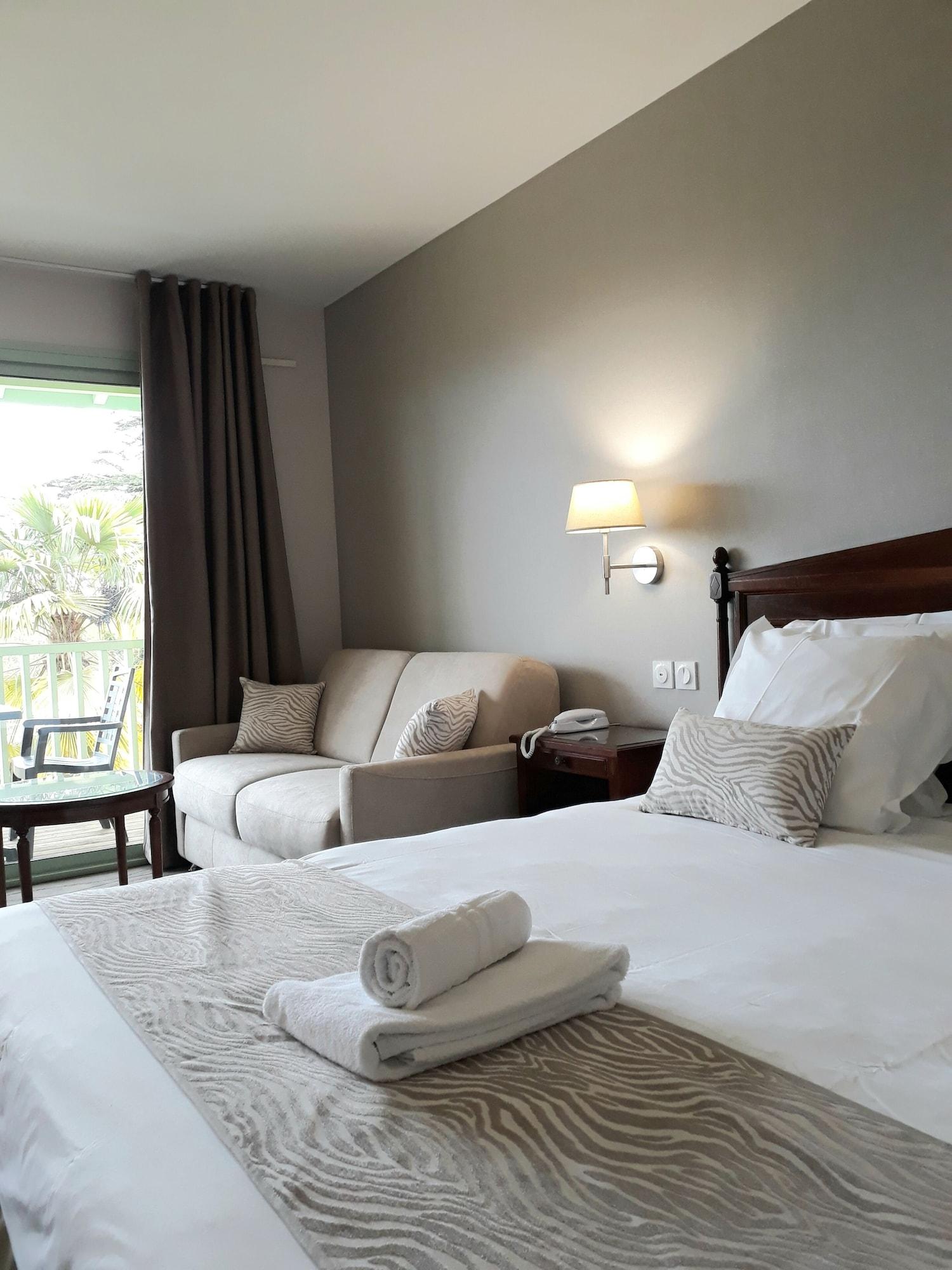 Logis Hotels- Hotel Et Restaurant Domaine De Fompeyre Bazas Eksteriør bilde
